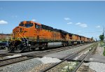 BNSF ES44C4 7638